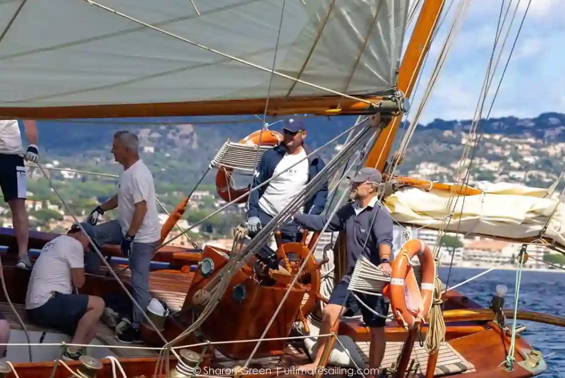 Les Voiles d'Antibes1